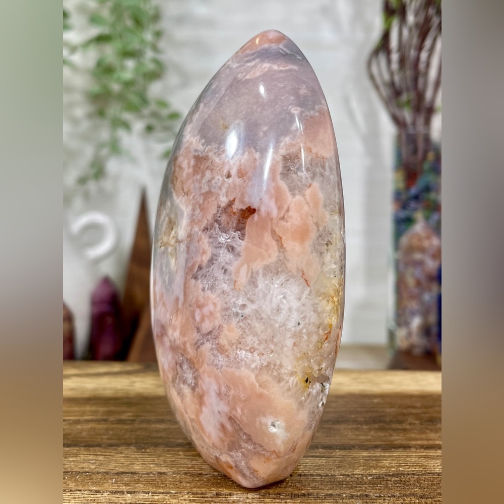 0635 Pink Amethyst Crystal Mountain Carving - Picture 7 of 9